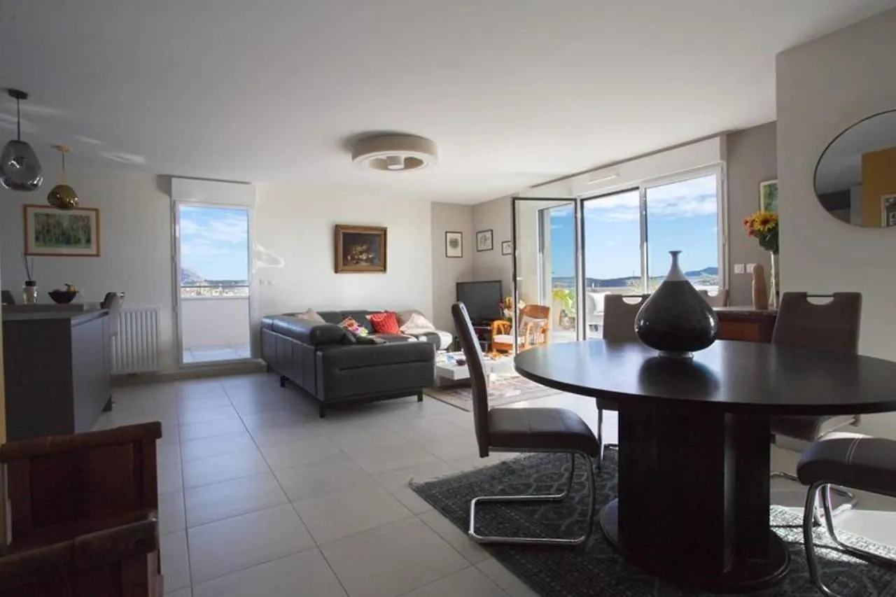 Apt - Terrace Panoramic View And Wifi Aix-en-Provence 0*,